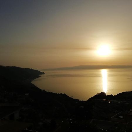 Villa Johnny&Mary's house breathtaking view locazioneturistica Taormina Camera foto